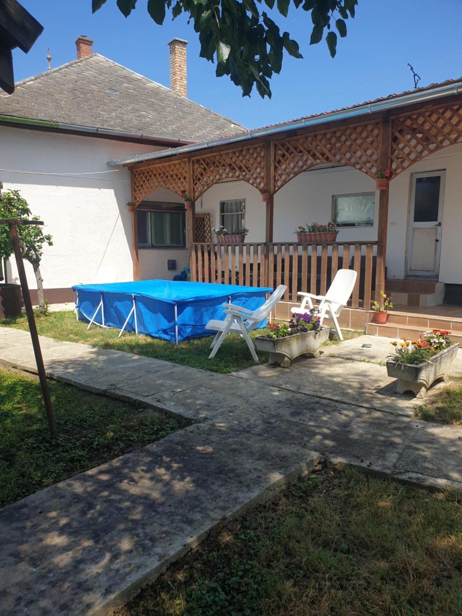 Janka Vendeghaz Es Apartman Abadszalok ภายนอก รูปภาพ